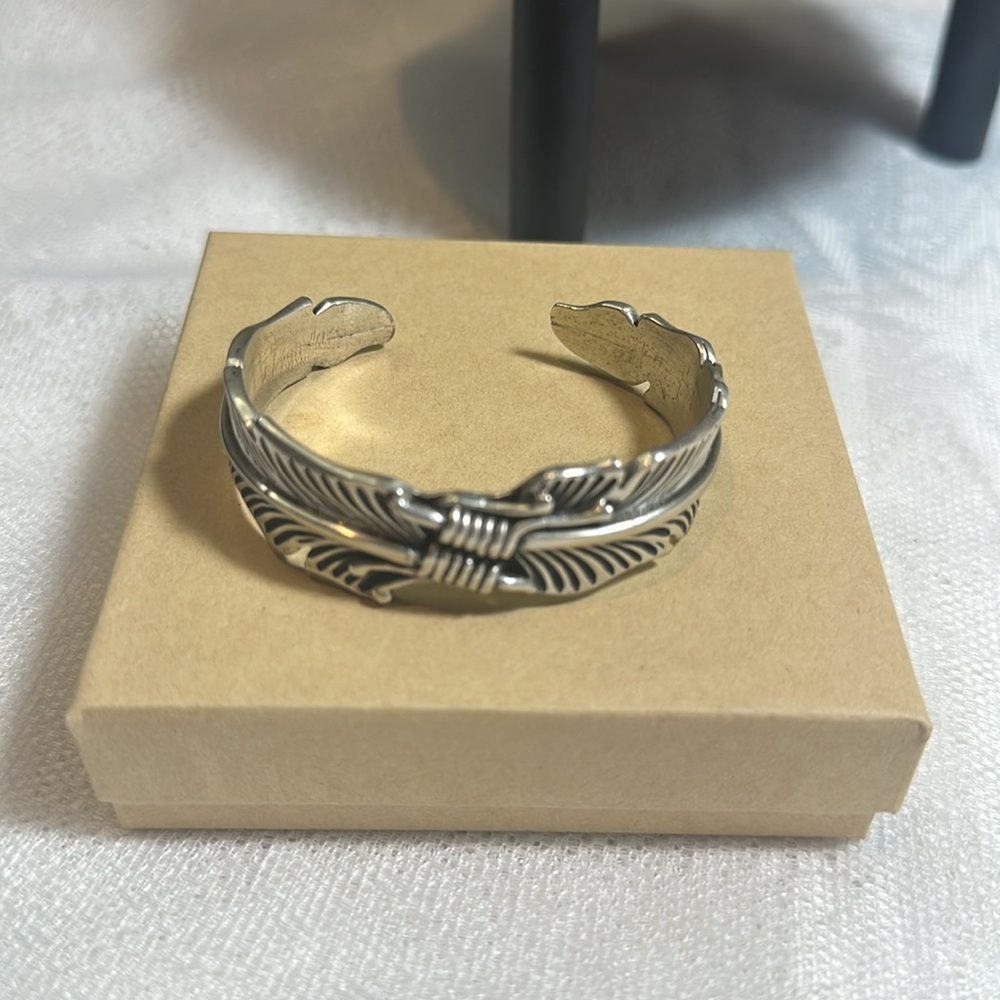 Robert Kelly Navajo Indian feather cuff bangle bracelet silver - Picture 6 of 9